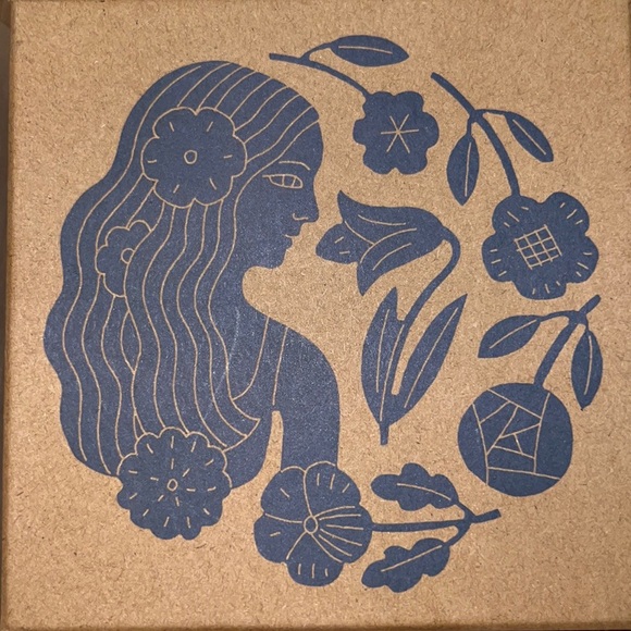 Zodiac…indigo “Pisces” round ceramic decorative trinket box in Kraft gift-NIB - Picture 10 of 16